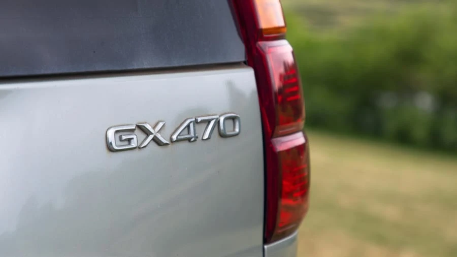 2003 Lexus GX 1st Gen - Image 11 of 13