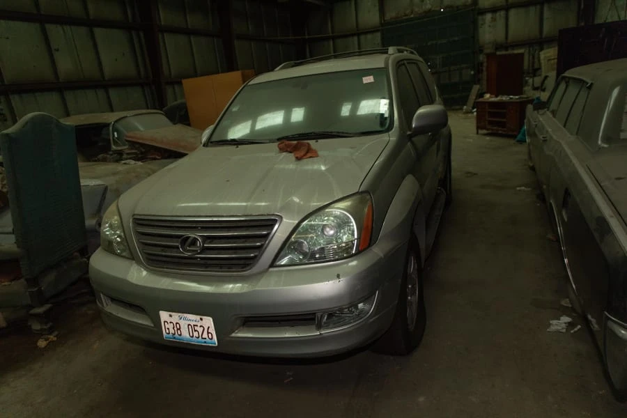2003 Lexus GX 1st Gen - Image 13 of 13