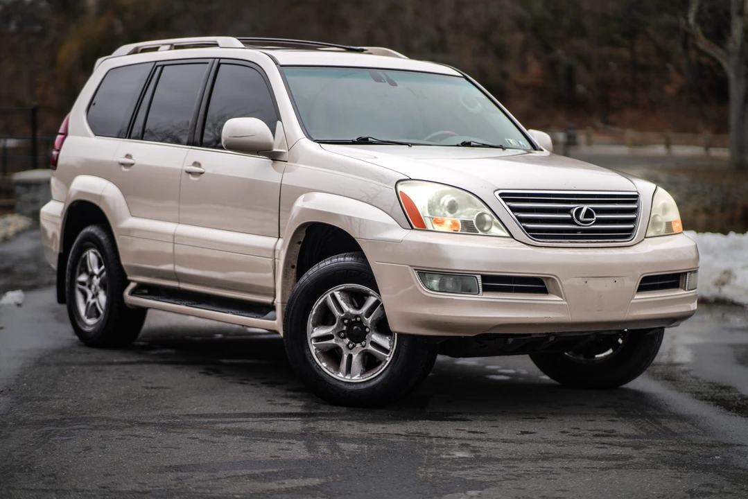 2003 Lexus GX 1st Gen - Image 11 of 31