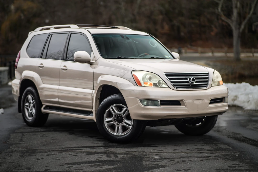 2003 Lexus GX 1st Gen - Image 12 of 31