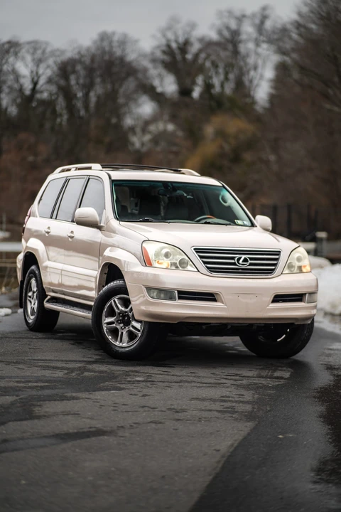 2003 Lexus GX 1st Gen - Image 3 of 31