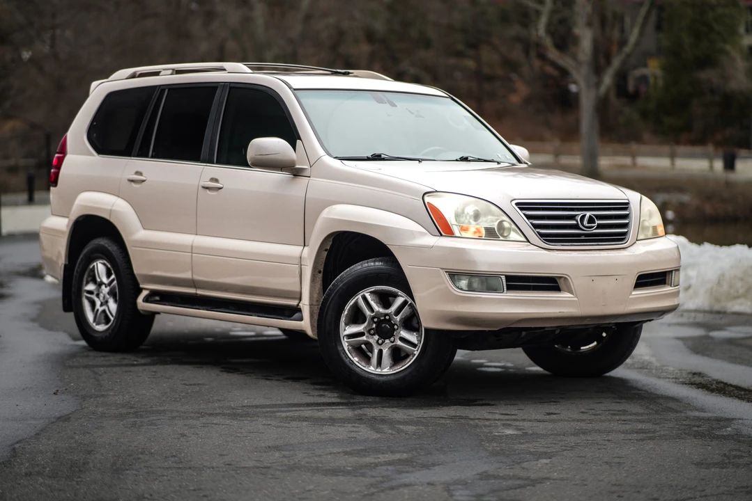 2003 Lexus GX 1st Gen - Image 13 of 31