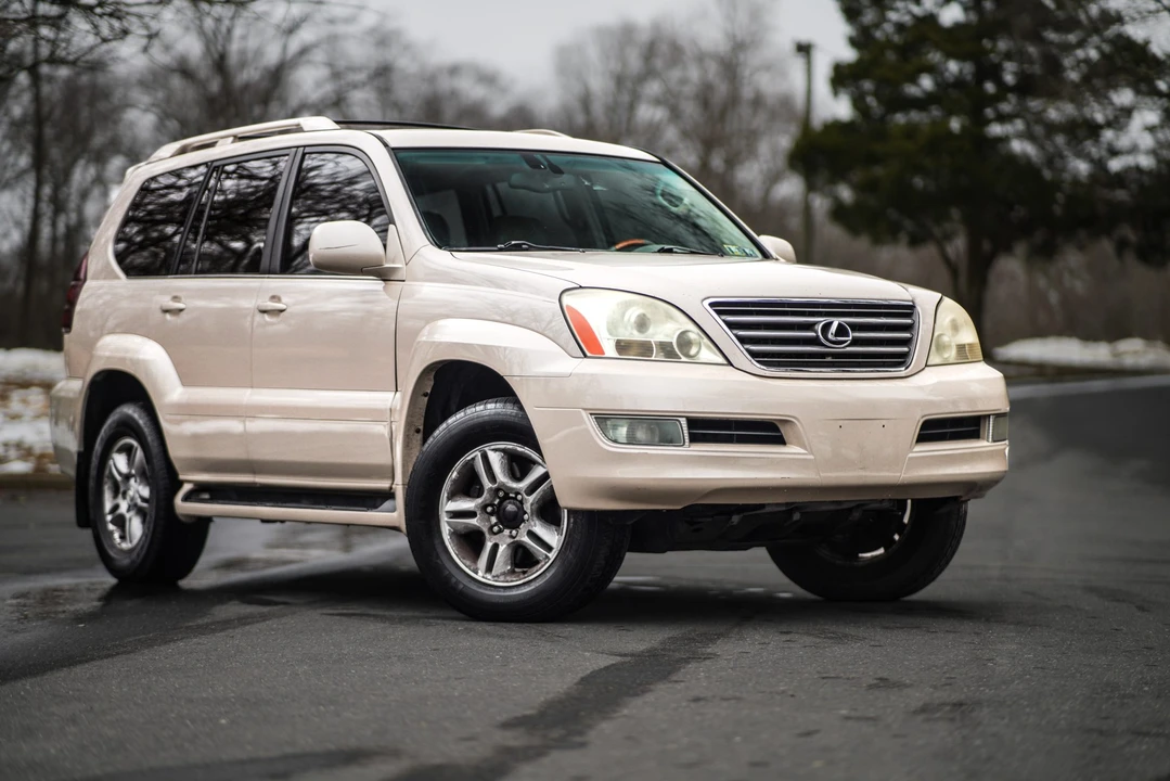 2003 Lexus GX 1st Gen - Image 18 of 31
