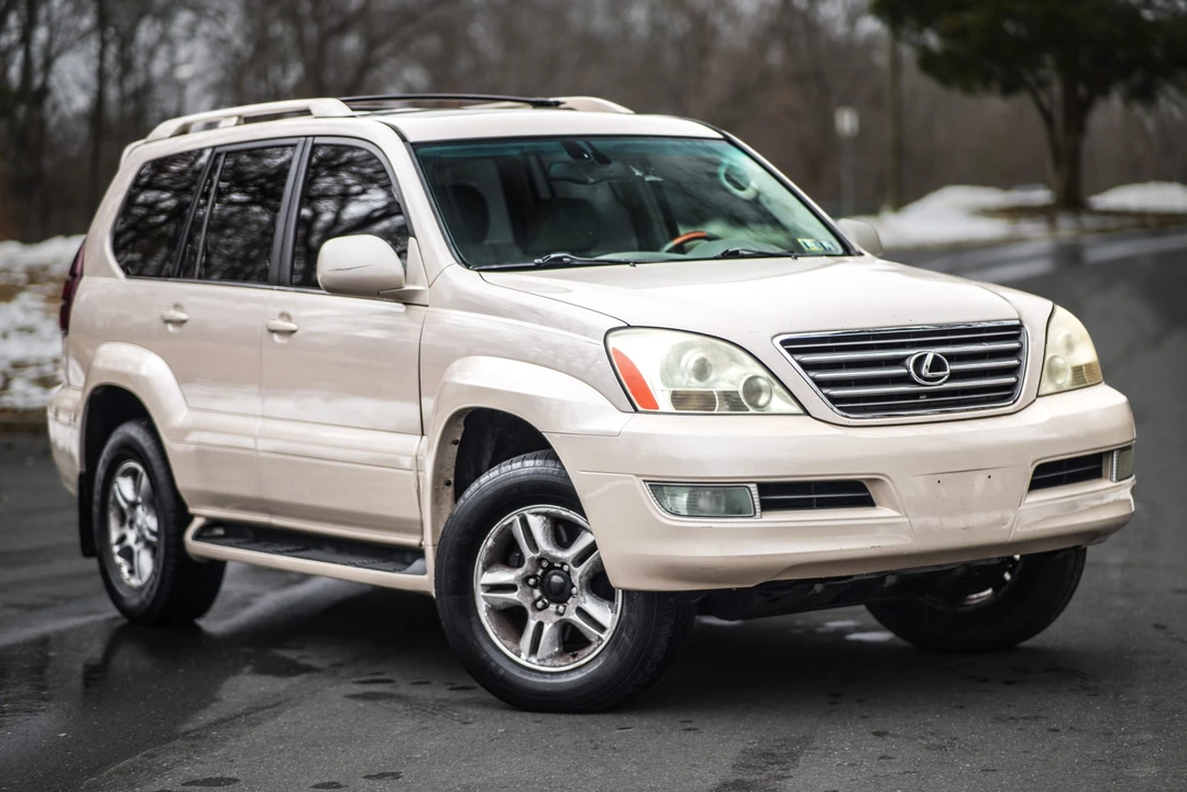 2003 Lexus GX 1st Gen - Image 19 of 31