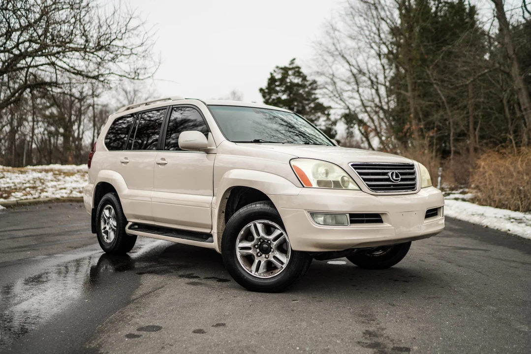 2003 Lexus GX 1st Gen - Image 21 of 31