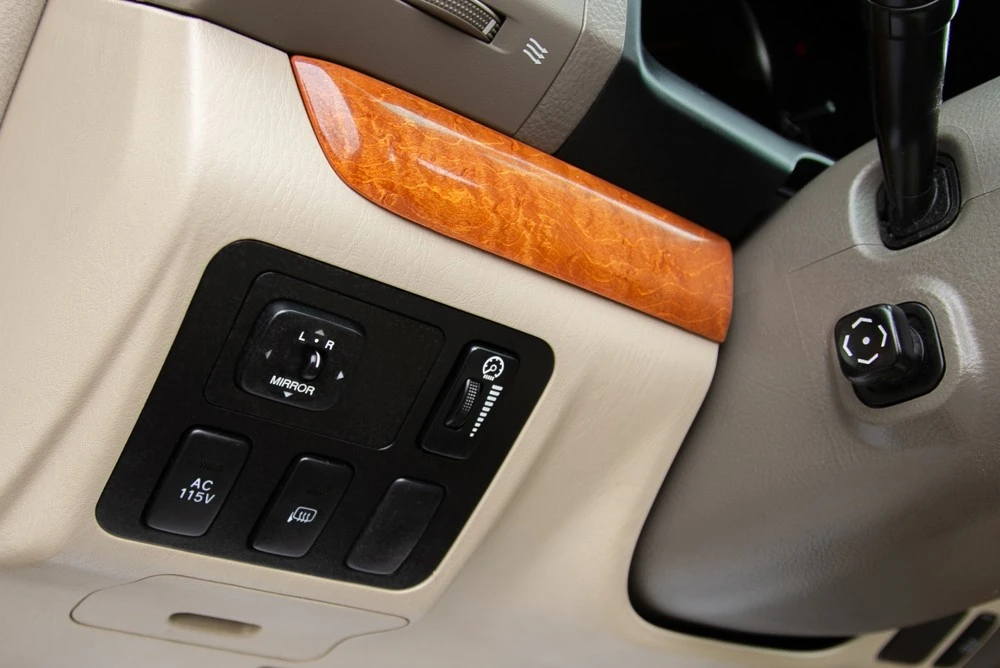 2003 Lexus GX 1st Gen - Image 17 of 19