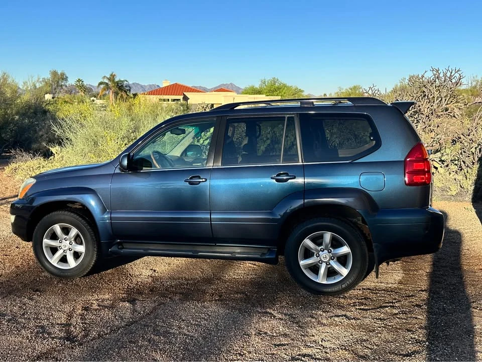 2003 Lexus GX 1st Gen - Image 2 of 8