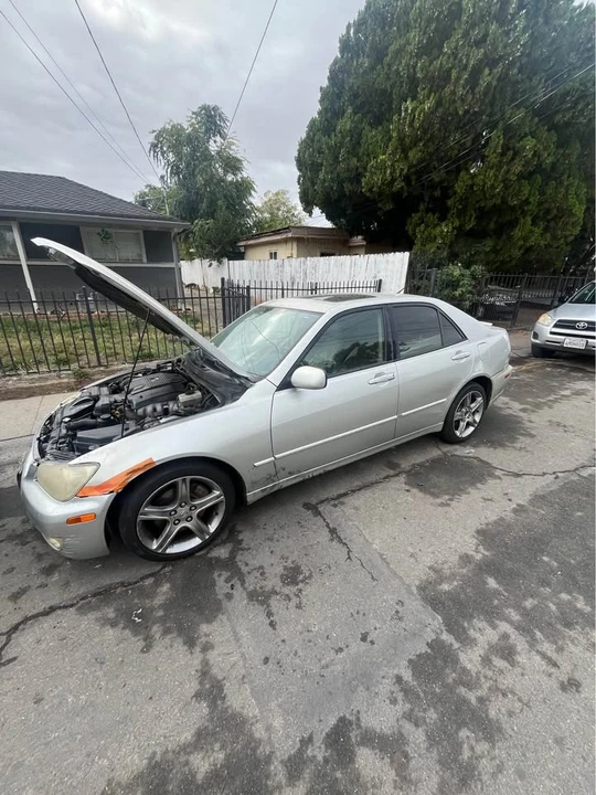 2003 Lexus IS 1st Gen - Image 5 of 6