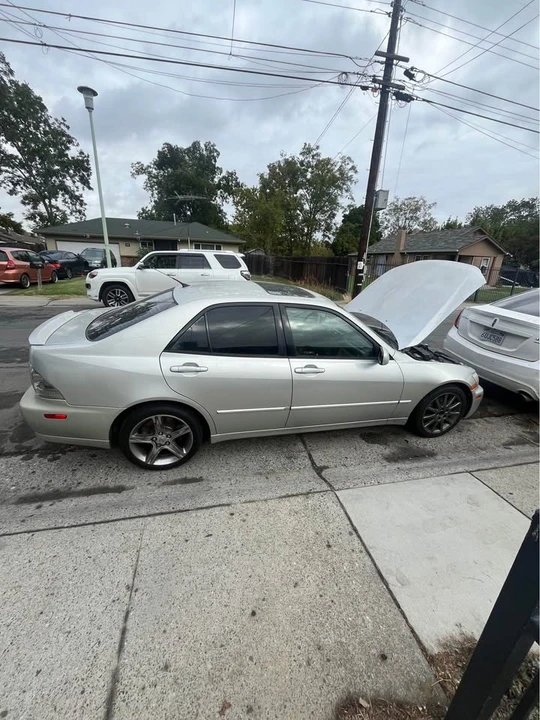 2003 Lexus IS 1st Gen - Image 3 of 6