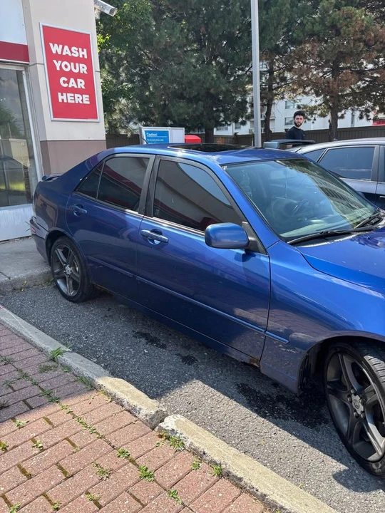 2003 Lexus IS 1st Gen - Image 3 of 7