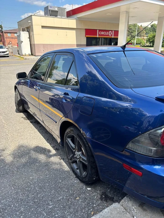 2003 Lexus IS 1st Gen - Image 5 of 7