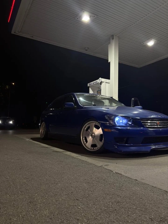 2003 Lexus IS 1st Gen - Image 12 of 13