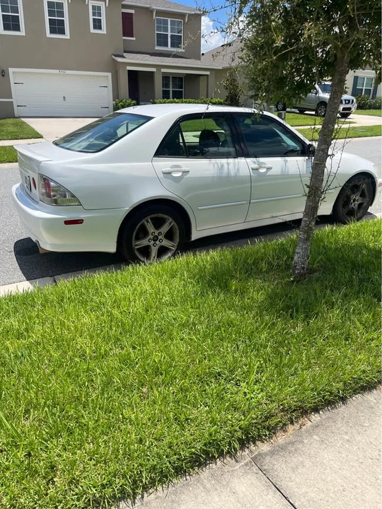 2003 Lexus IS 1st Gen - Image 3 of 5