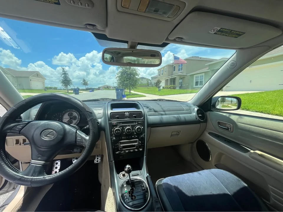 2003 Lexus IS 1st Gen - Image 4 of 5