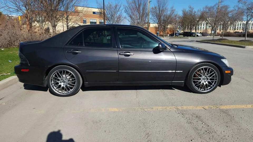 2003 Lexus IS 1st Gen - Image 2 of 18