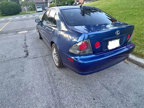 2003 Lexus IS300