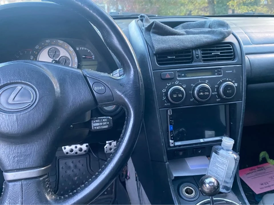2003 Lexus IS 1st Gen - Image 4 of 7