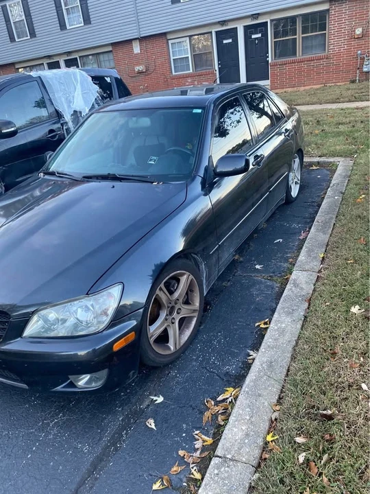 2003 Lexus IS 1st Gen - Image 5 of 7