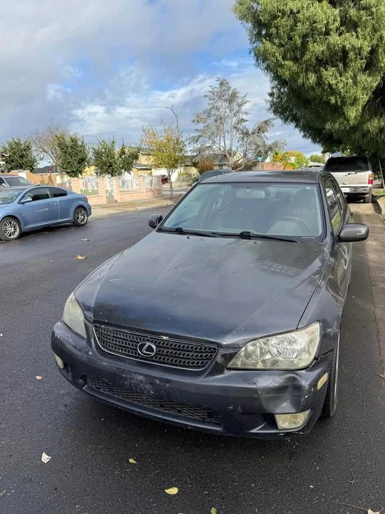 2003 Lexus IS 1st Gen - Image 5 of 6