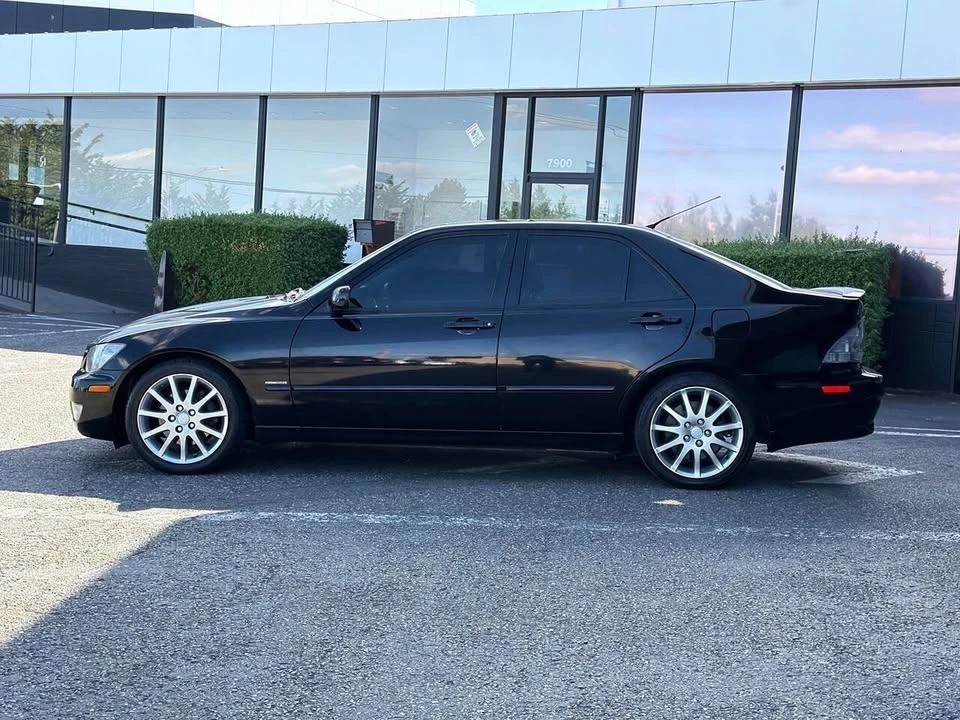 2003 Lexus IS 1st Gen - Image 2 of 20