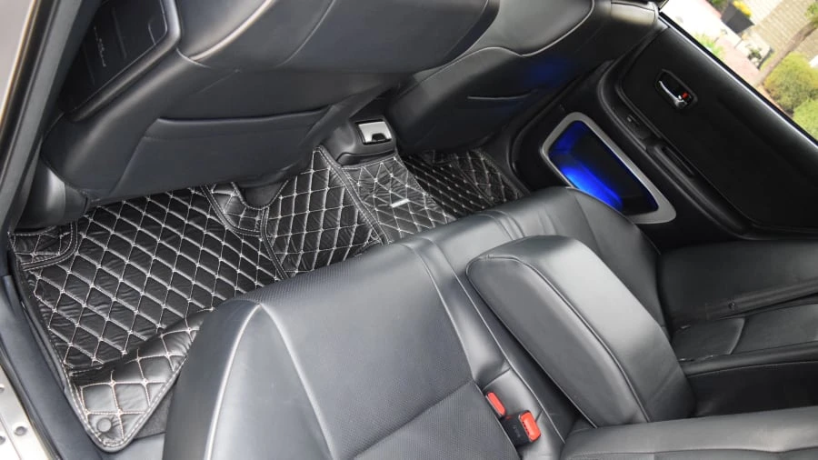 2003 Lexus IS 1st Gen - Image 13 of 31