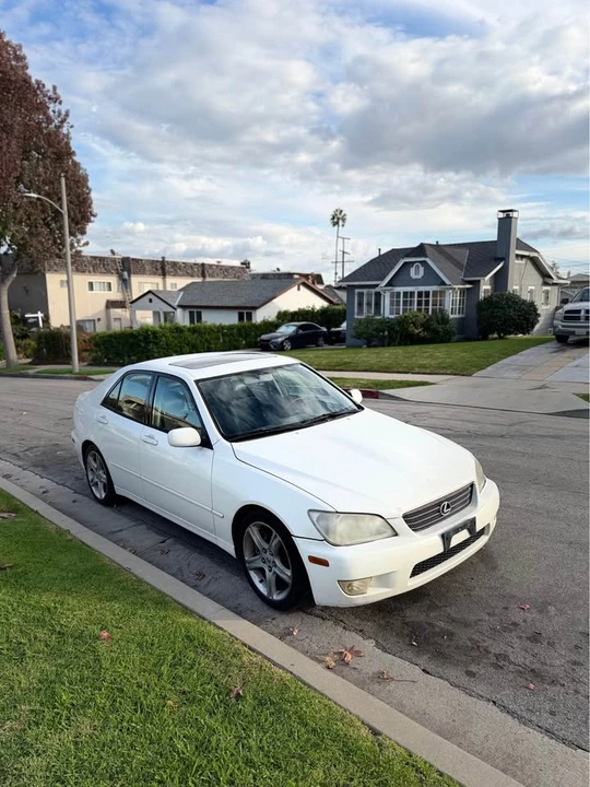 2003 Lexus IS 1st Gen - Image 2 of 8