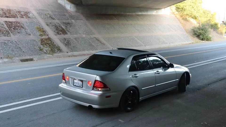 2003 Lexus IS 1st Gen - Image 2 of 6