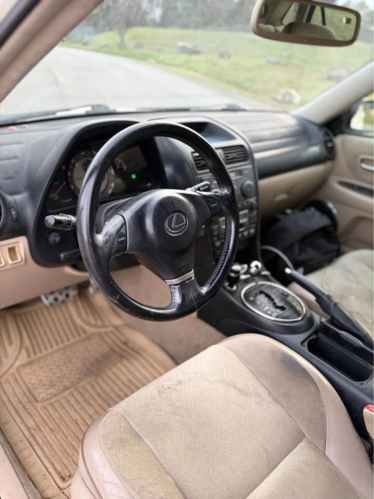 2003 Lexus IS 1st Gen - Image 5 of 7