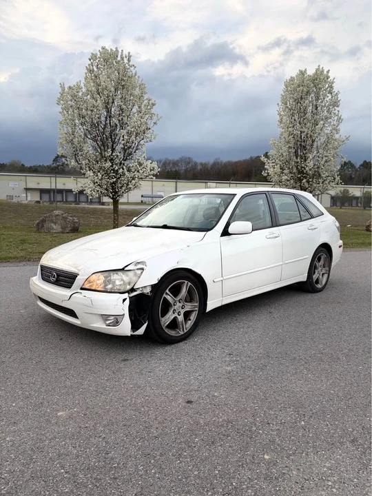 2003 Lexus IS 1st Gen - Image 3 of 7
