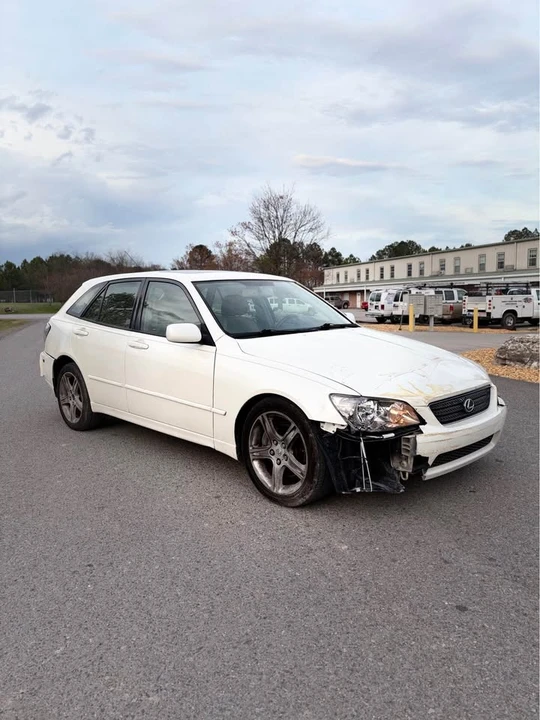 2003 Lexus IS 1st Gen - Image 4 of 7