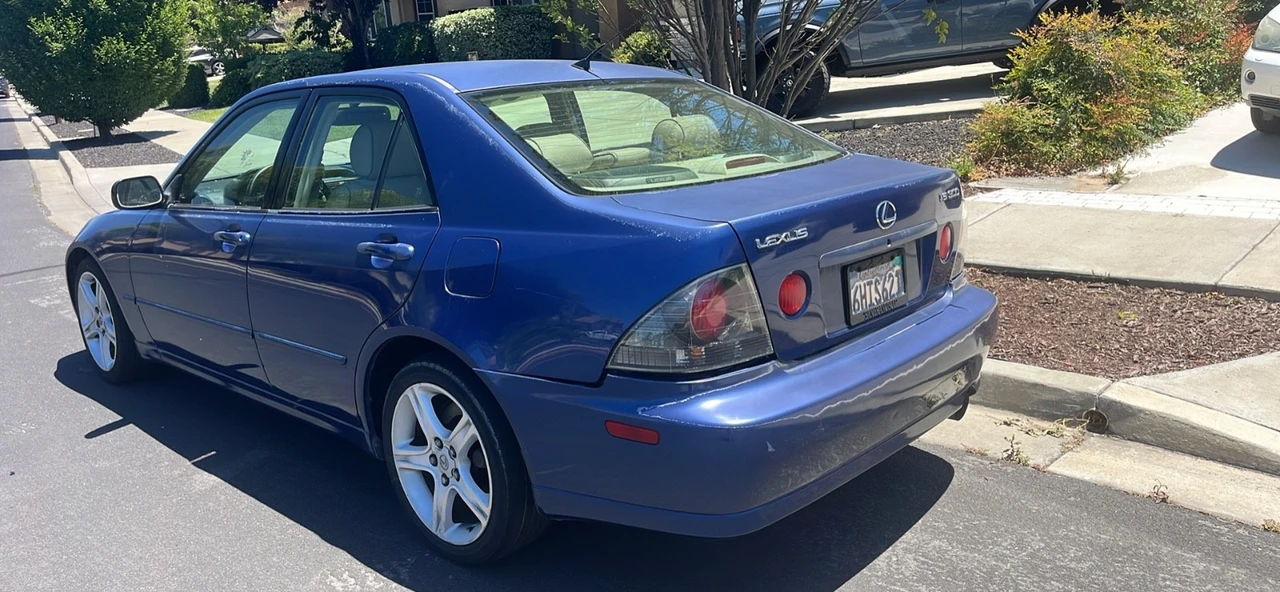 2003 Lexus IS 1st Gen - Image 3 of 7