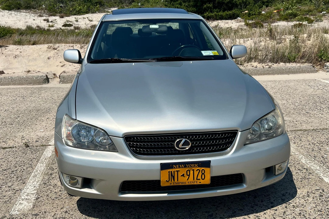 2003 Lexus IS 1st Gen - Image 2 of 31