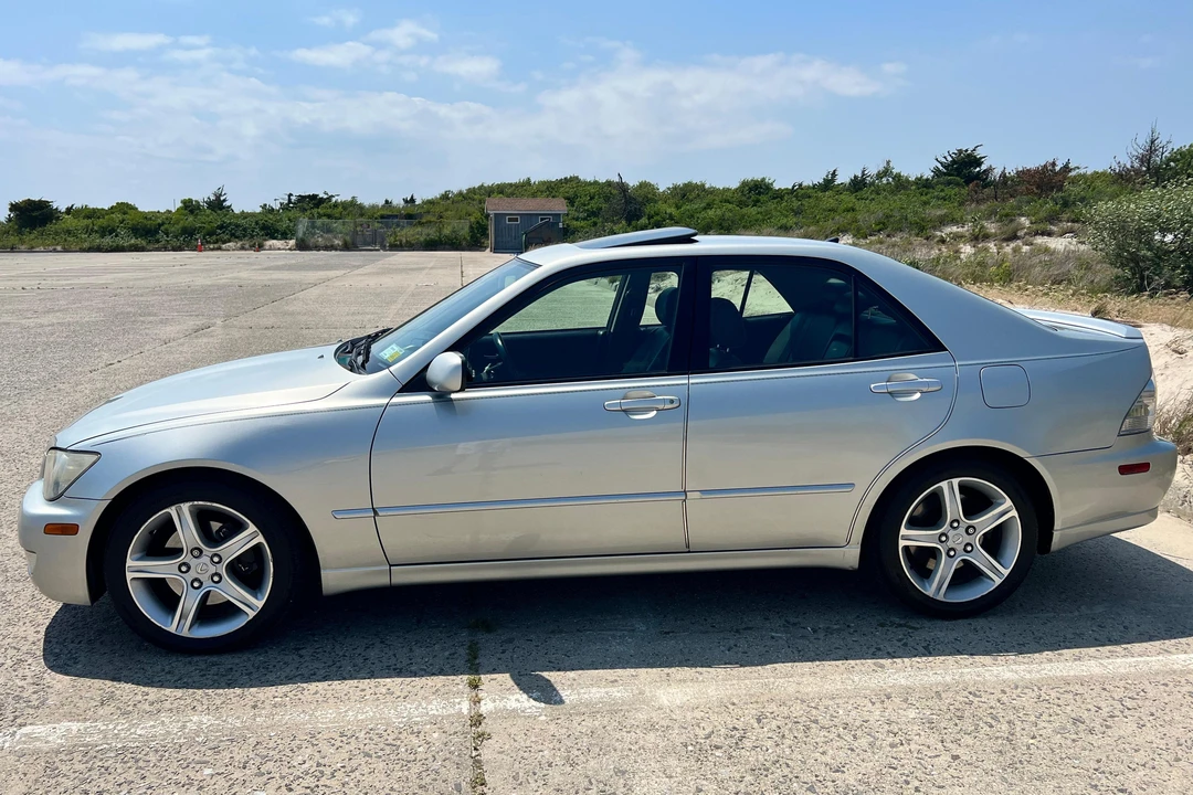 2003 Lexus IS 1st Gen - Image 3 of 31