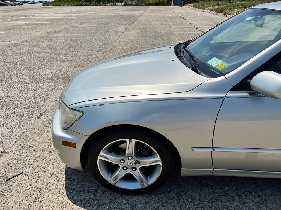 2003 Lexus IS 1st Gen - Image 26 of 31