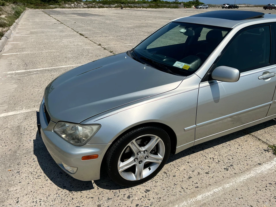 2003 Lexus IS 1st Gen - Image 25 of 31