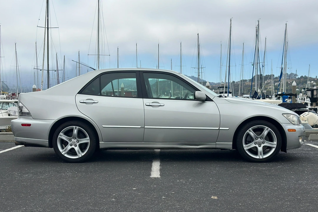 2003 Lexus IS 1st Gen - Image 3 of 31