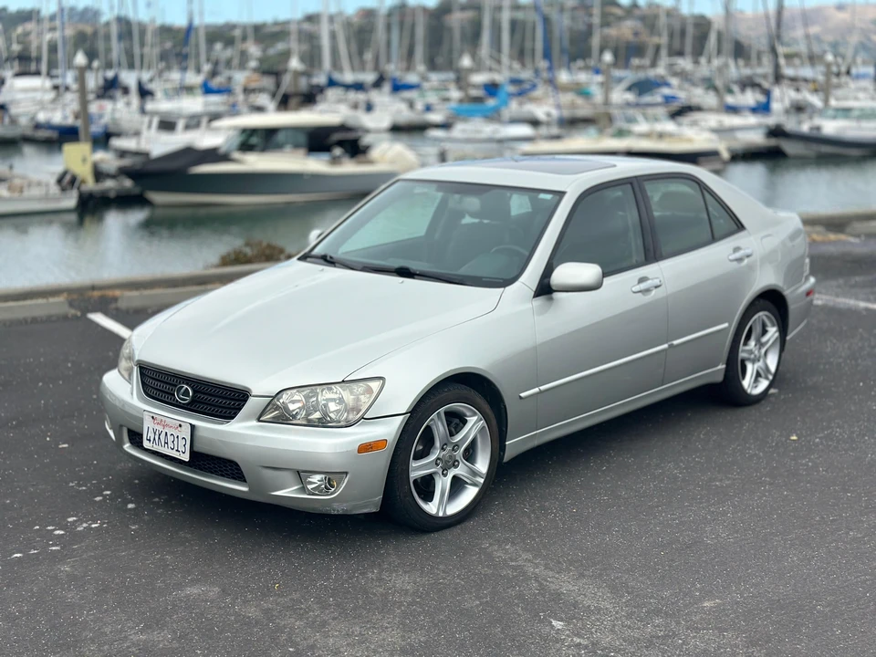 2003 Lexus IS 1st Gen - Image 9 of 31