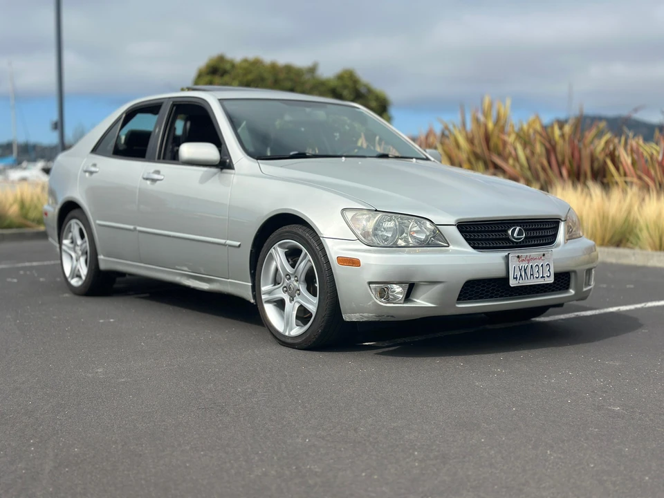 2003 Lexus IS 1st Gen - Image 20 of 31