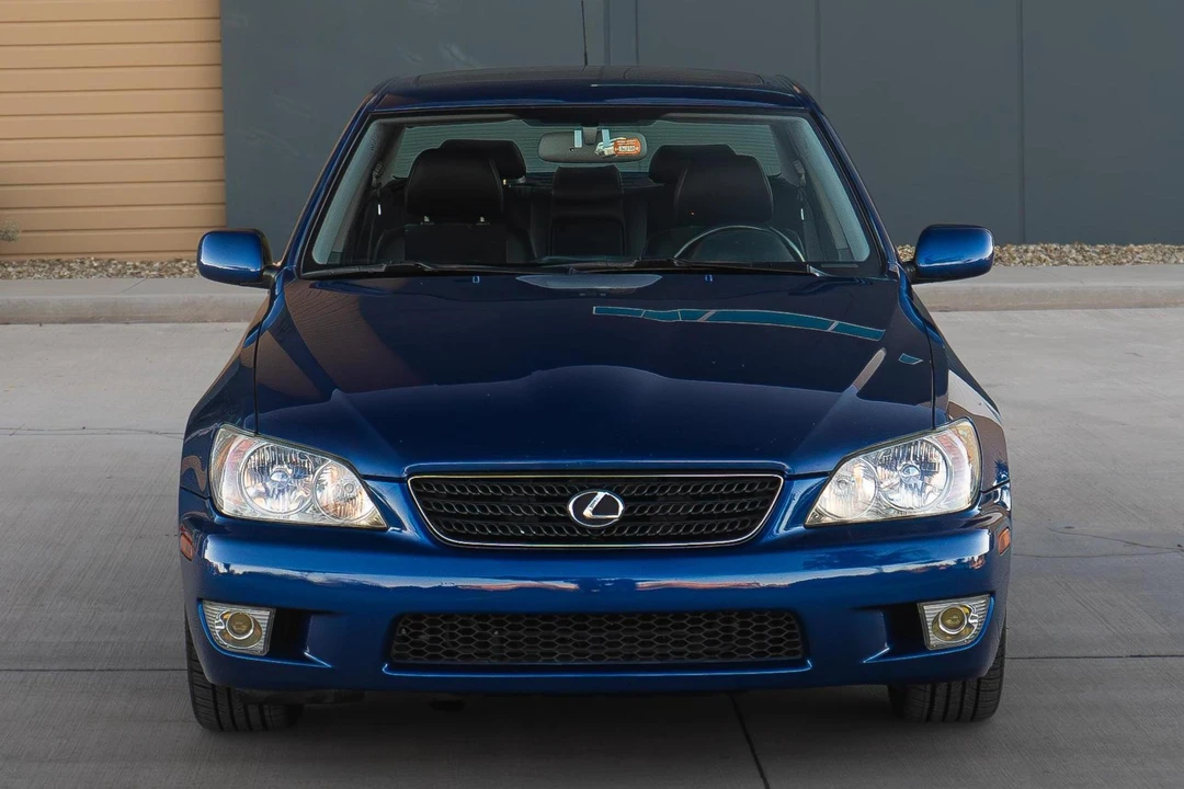 2003 Lexus IS 1st Gen - Image 2 of 31