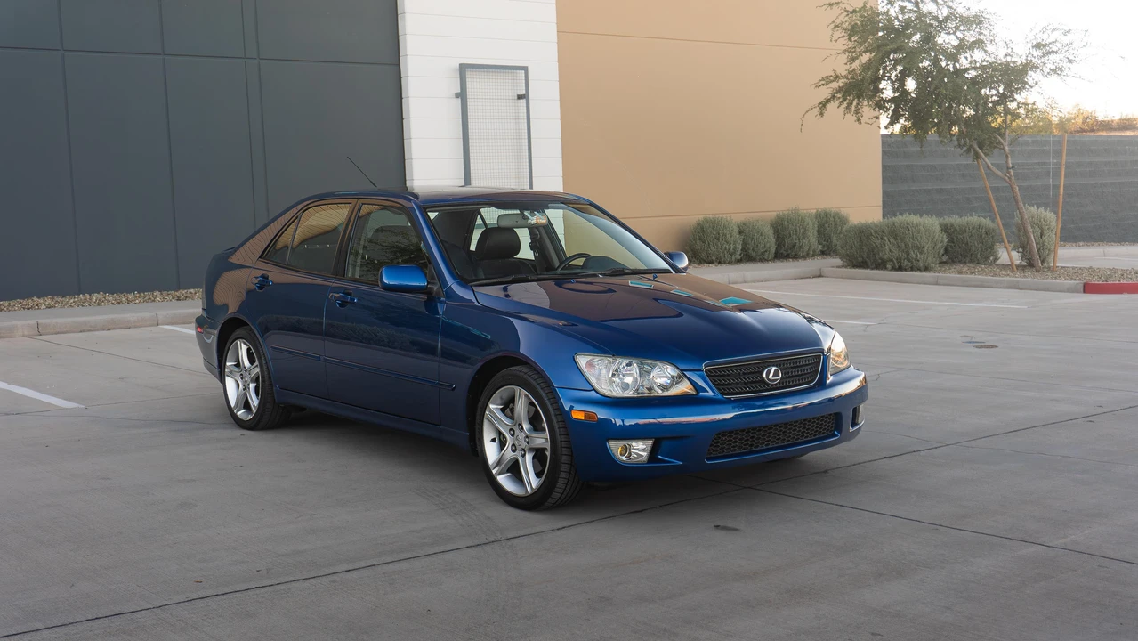 2003 Lexus IS 1st Gen - Image 22 of 31