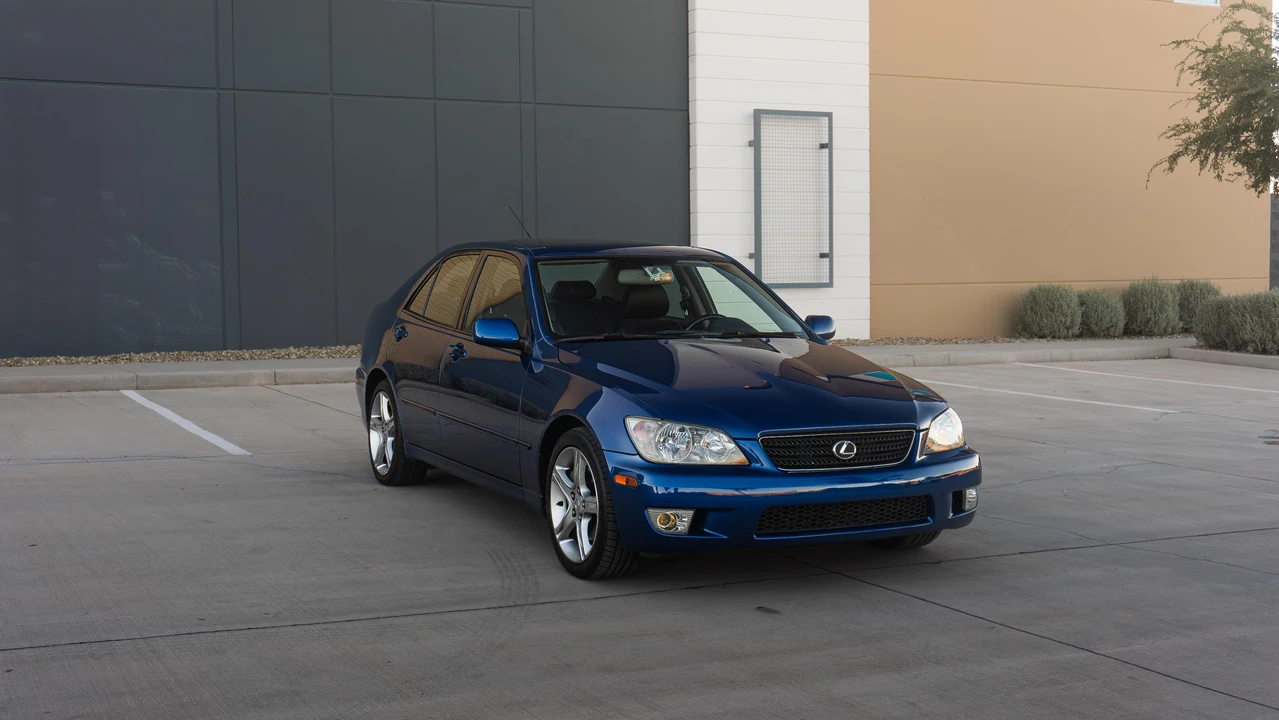 2003 Lexus IS 1st Gen - Image 26 of 31