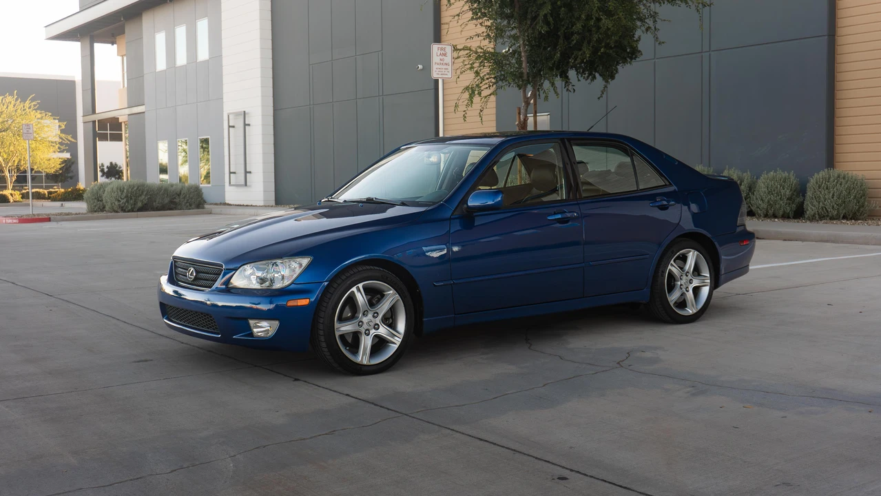 2003 Lexus IS 1st Gen - Image 8 of 31