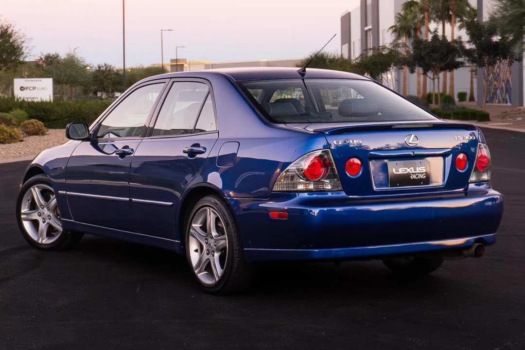 2003 Lexus IS 1st Gen - Image 4 of 31