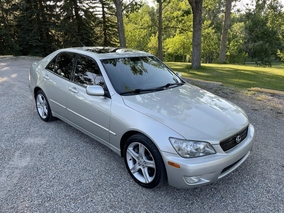 2003 Lexus IS 1st Gen - Image 21 of 31