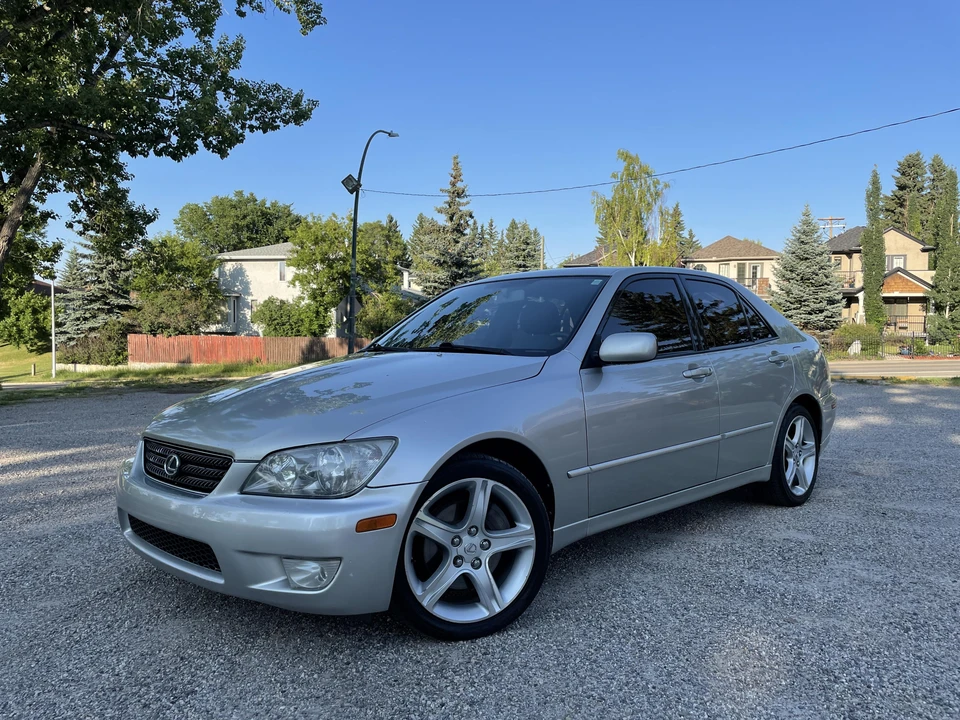 2003 Lexus IS 1st Gen - Image 25 of 31
