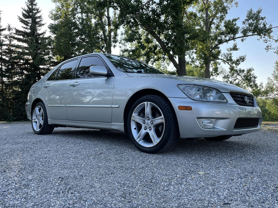2003 Lexus IS 1st Gen - Image 22 of 31