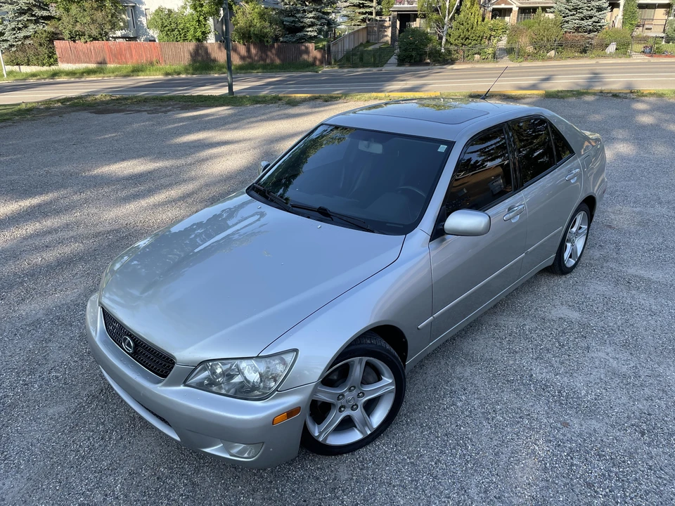 2003 Lexus IS 1st Gen - Image 23 of 31