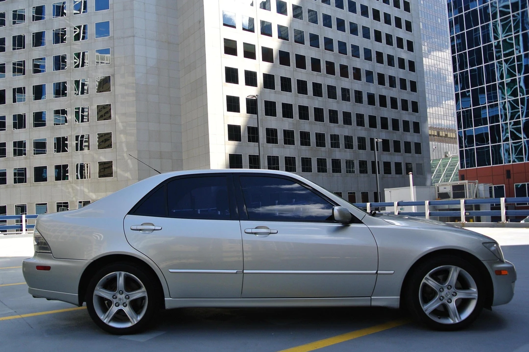 2003 Lexus IS 1st Gen - Image 3 of 31
