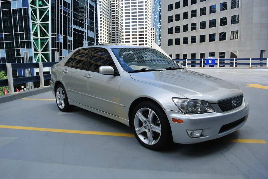 2003 Lexus IS 1st Gen - Image 20 of 31