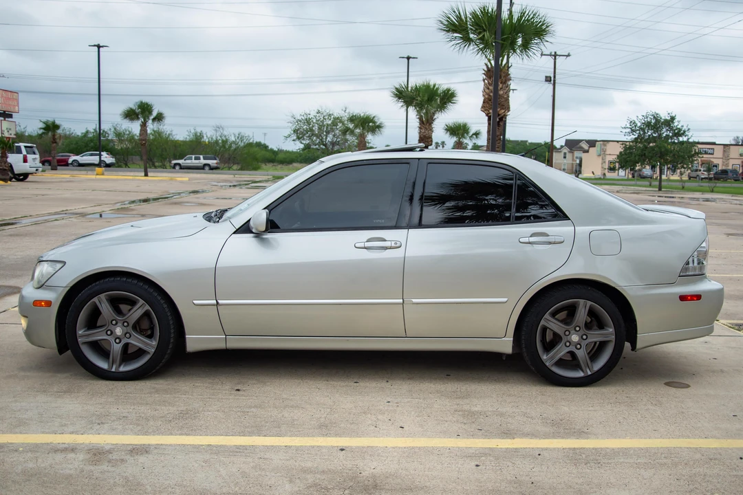 2003 Lexus IS 1st Gen - Image 3 of 22